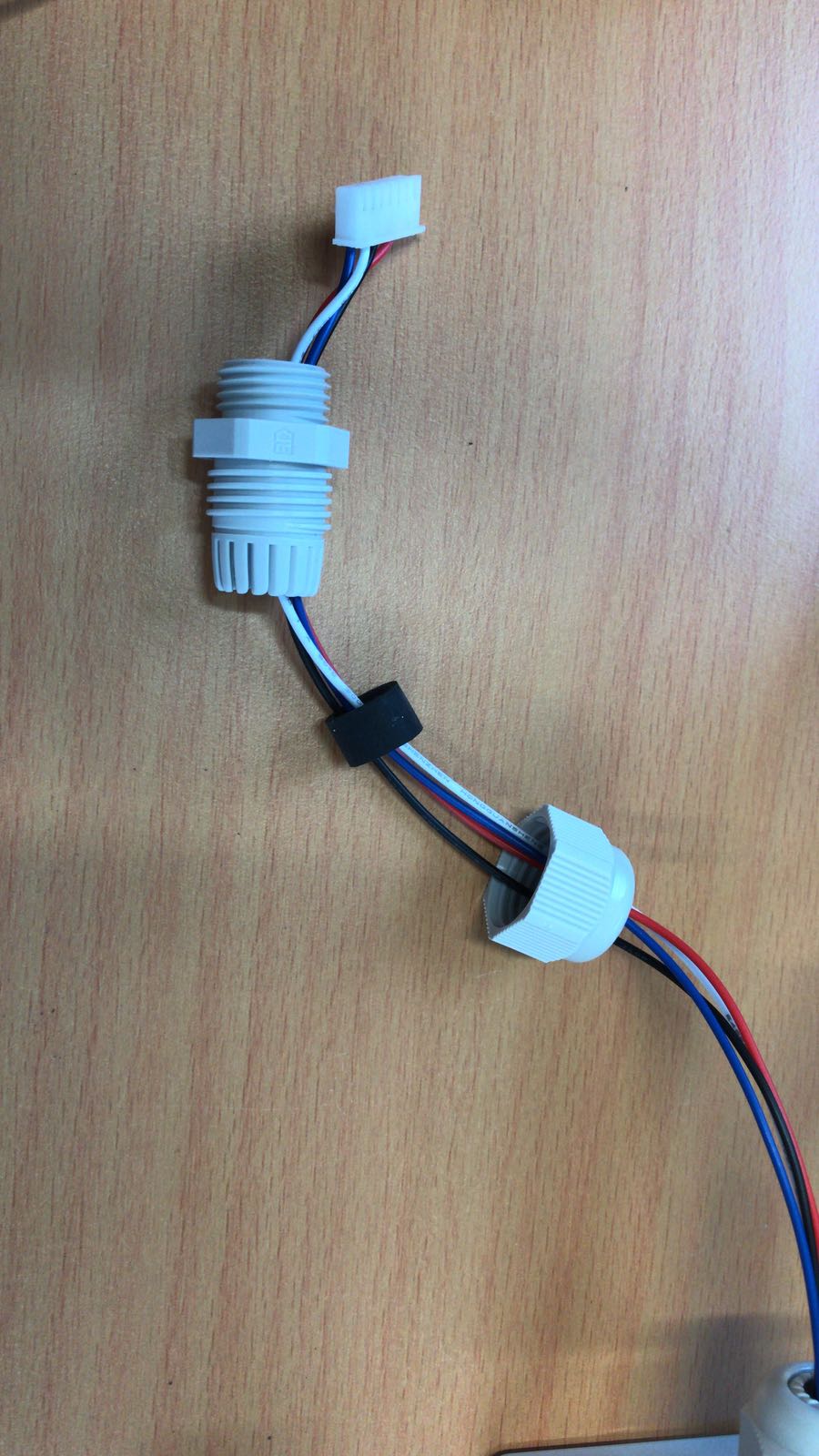 Vorgehen zum Anschluss des Kabels vom Feinstaubsensor